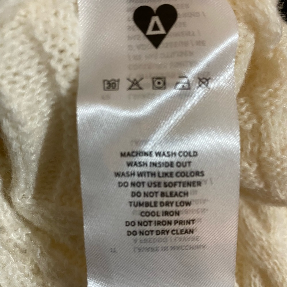 Aelfric Eden Cream Cable Knit Sweater Large - Picture 8 of 11